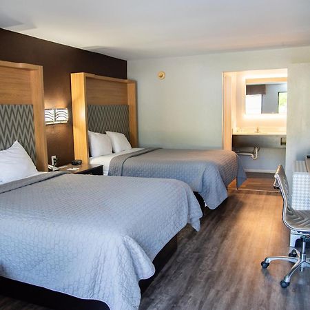 Columbus Inn And Suites Eksteriør bilde