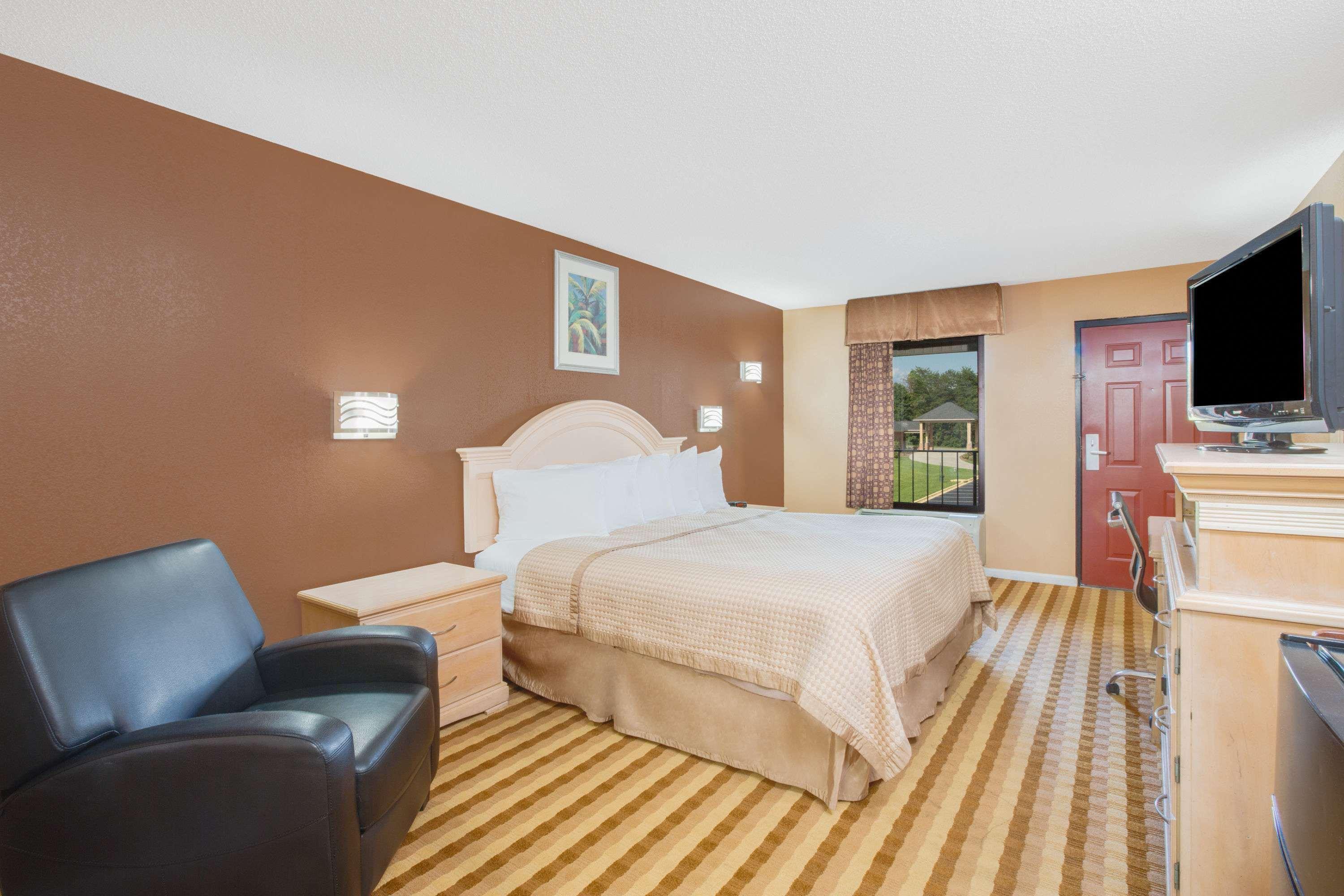 Columbus Inn And Suites Eksteriør bilde