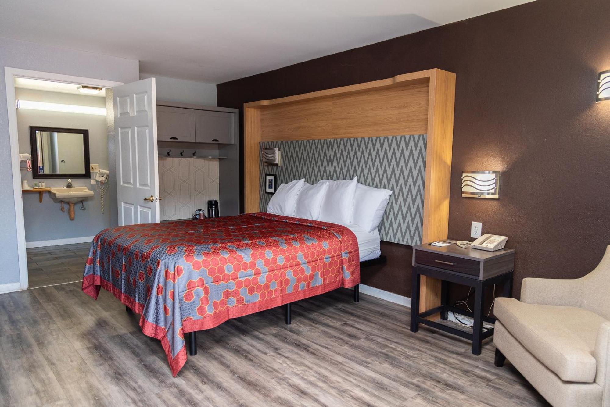 Columbus Inn And Suites Eksteriør bilde