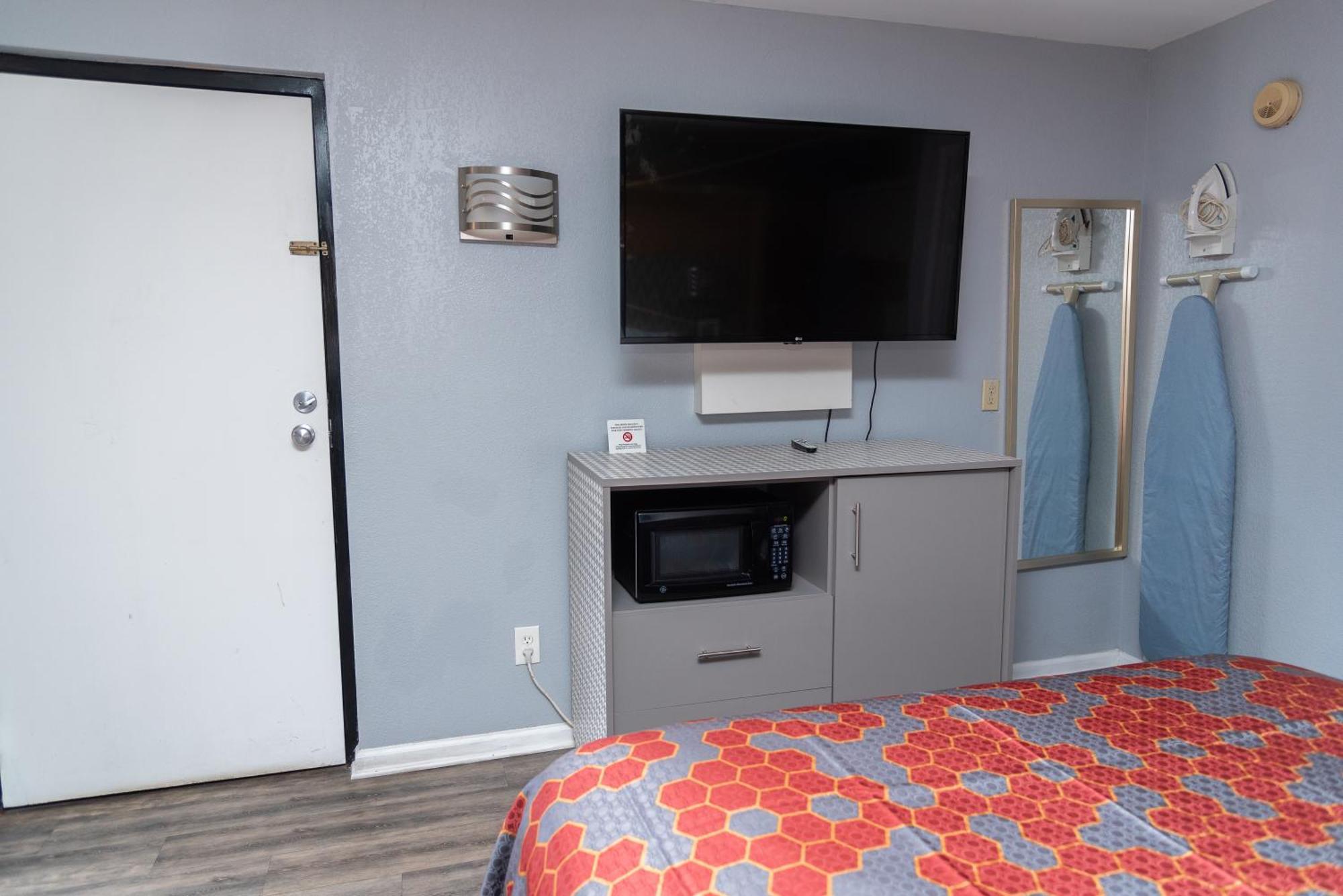 Columbus Inn And Suites Eksteriør bilde