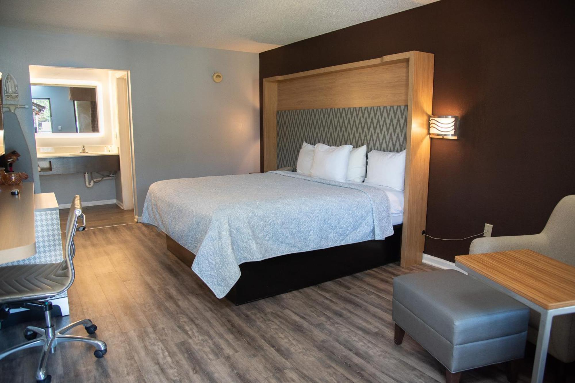 Columbus Inn And Suites Eksteriør bilde