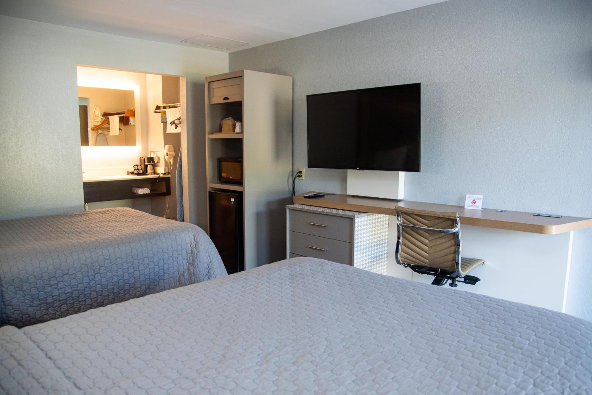 Columbus Inn And Suites Eksteriør bilde