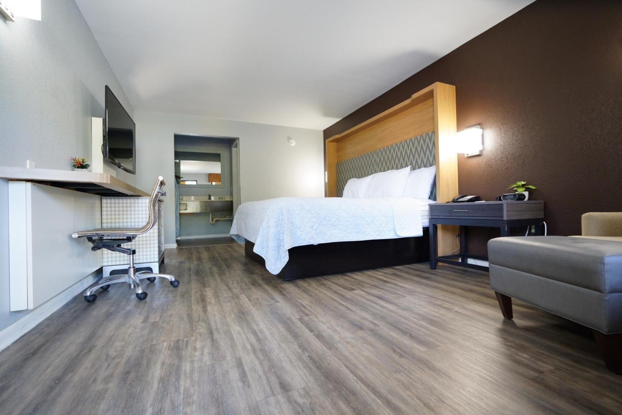 Columbus Inn And Suites Eksteriør bilde